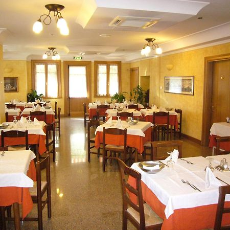 Bed and Breakfast Trattoria Bettola Лонато Экстерьер фото